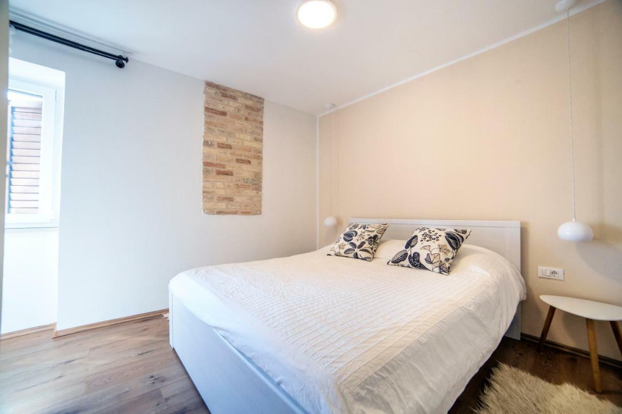 Emma Appartment Porec Exterior photo
